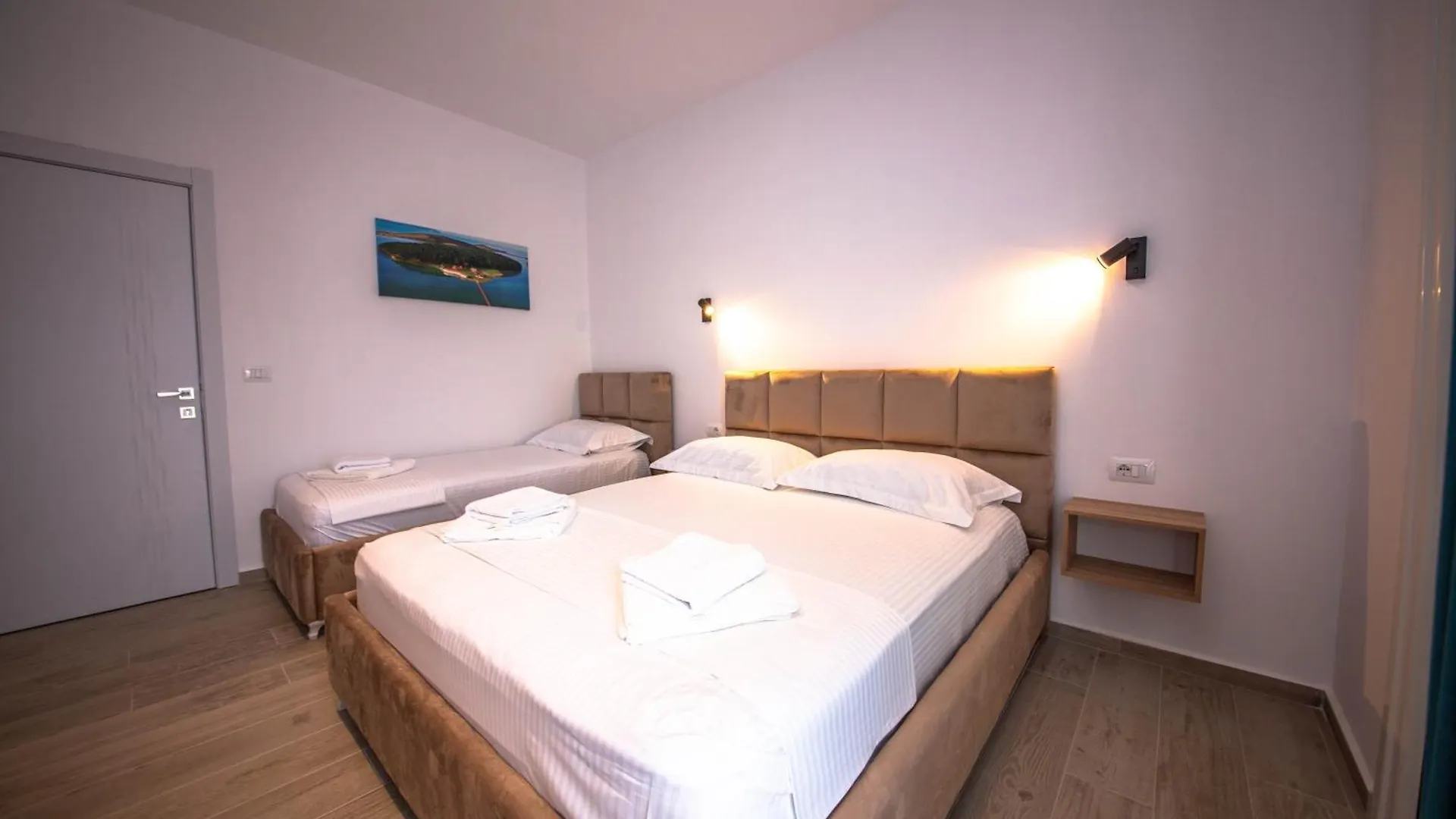 Hotel Perla Ksamil 2*,